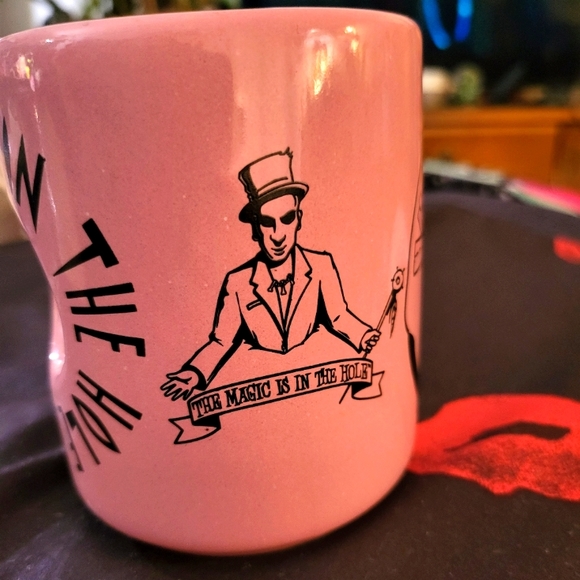 VooDoo Donuts coffee cup from Portland,  Oregon - Picture 3 of 4